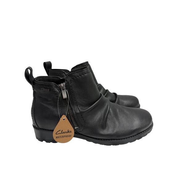 Clarks Women’s ankle Boot Water proof bootie Size 9 NEW # Box M670 - Picture 3 of 9